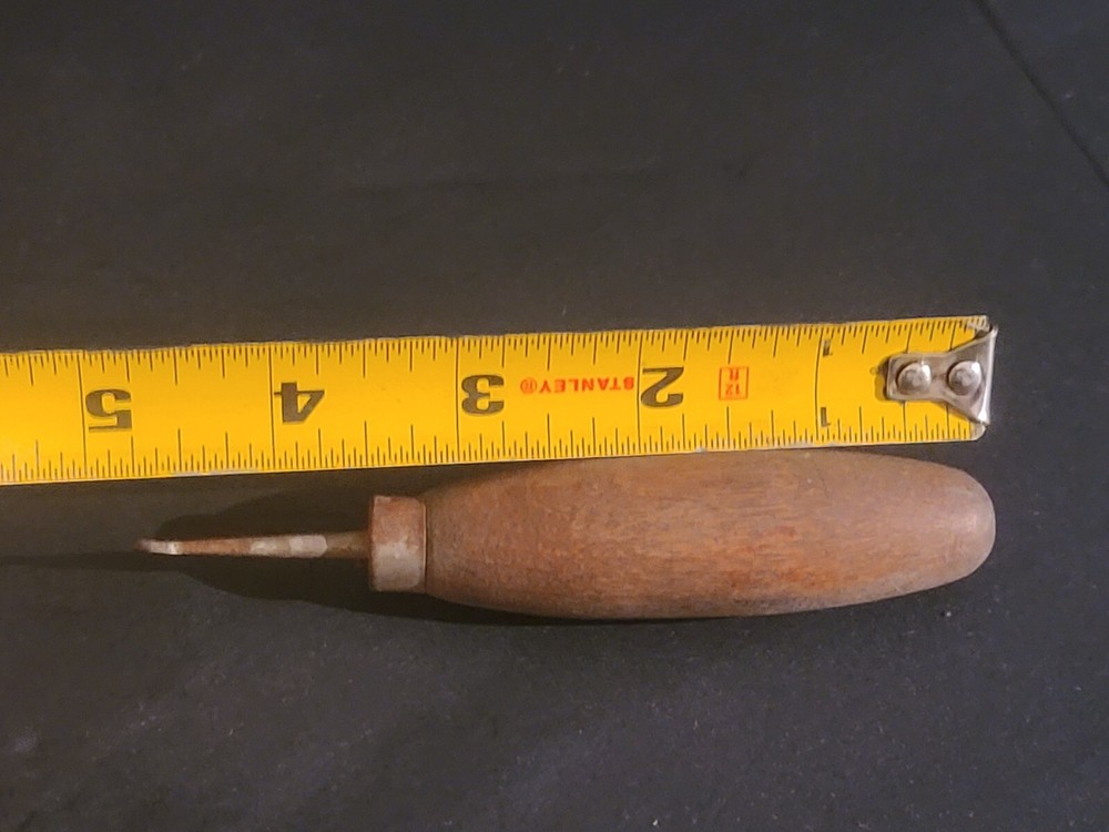 Antique Wood Handle Crochet Hook (B)