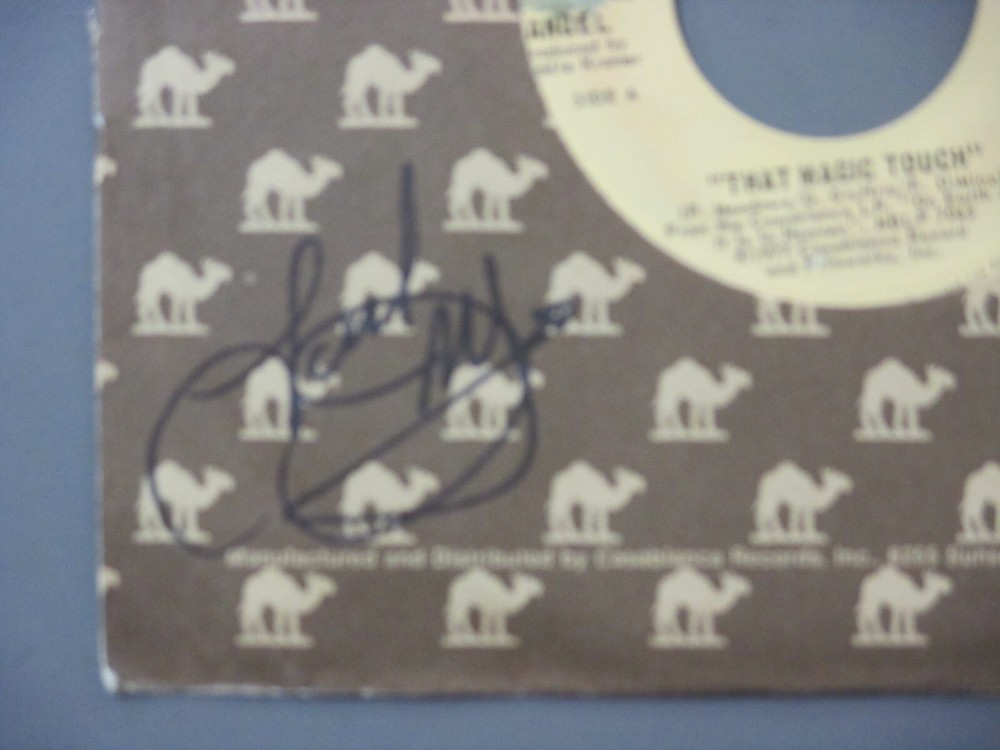 Angel 45 RPM vinyl That Magic Touch signed by Frank Dimino  !