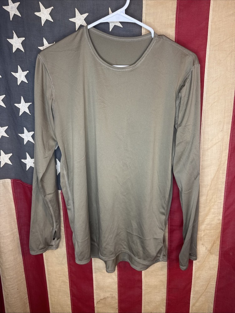 Medium Regular Coyote Silk Weight Undershirt Top ECWCS Army D465