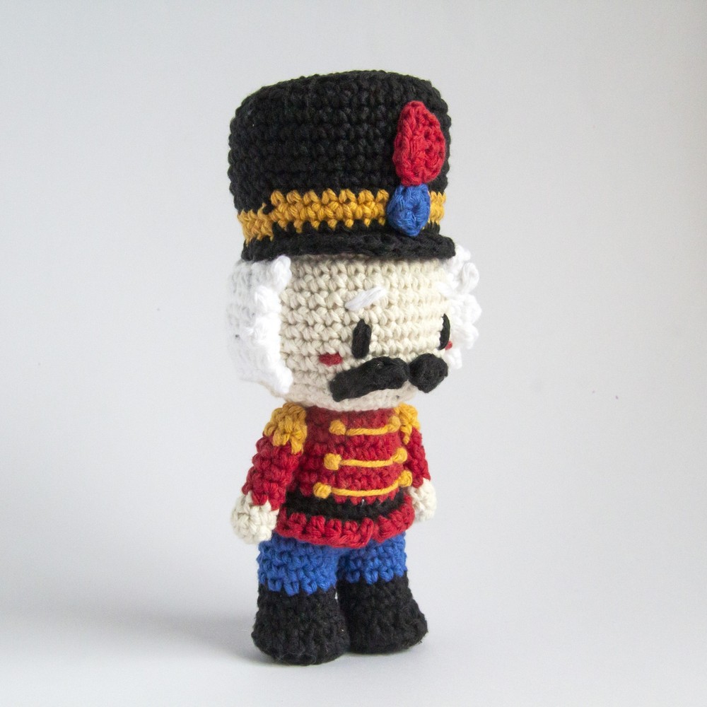 Hoooked DIY Crochet Kit Nutcracker Fritz PAK367