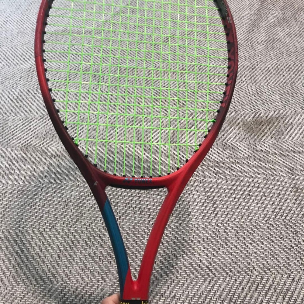 YONEX VCORE 98 With Poly String