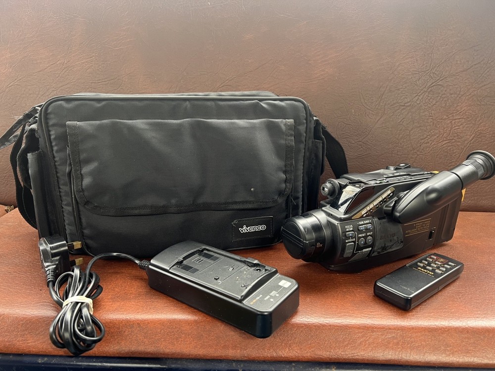 Faulty Sanyo VM-D90P Camcorder - genuine Untested