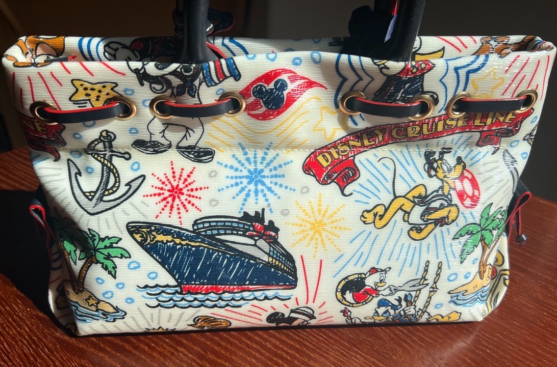 NWT Disney Dooney & Bourke DCL Sketch Tassel Tote D045B - EXCELLENT PLACEMENT