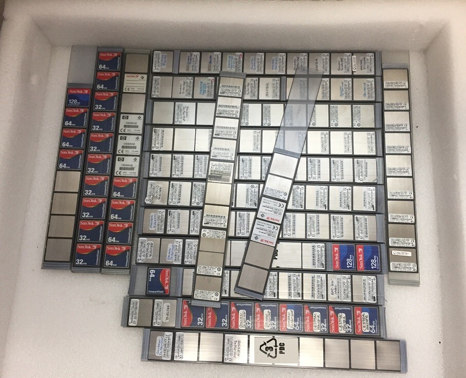 162 HP Sandisk 32MB 64MB 128MB  Compact Flash Card { UNTESTED }