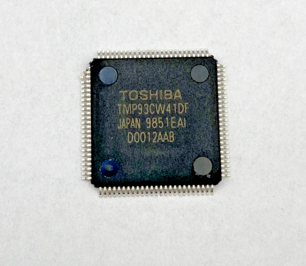 (1) TOSHIBA TMP93CW41DF JAPAN MICROCONTROLLER