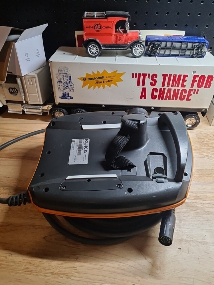 Kuka 00-168-334 00168334 Smartpad Control Panel 24V / 1A / DC