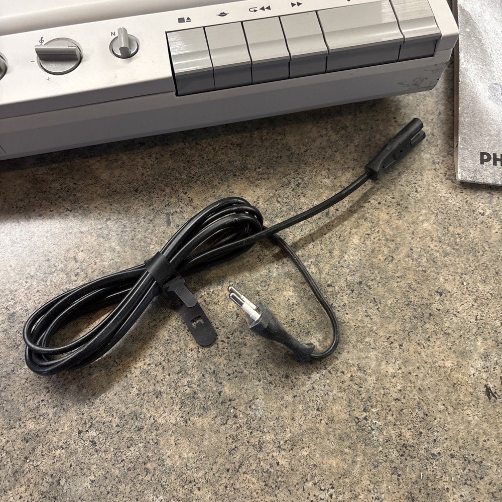 Philips AAC7000 Audio Active Comparative Language System Cassette Player 70's