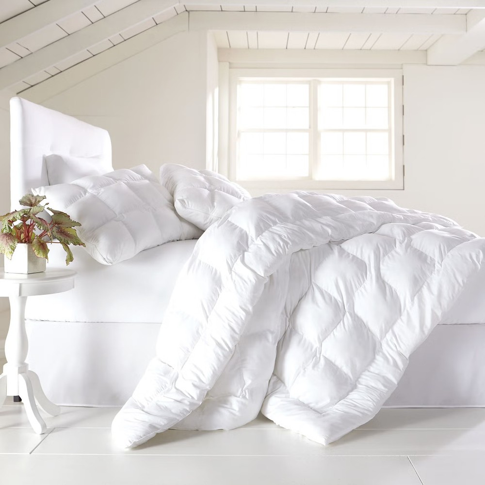 BrylaneHome 200 Thread Count Cotton  Comforter - King, White