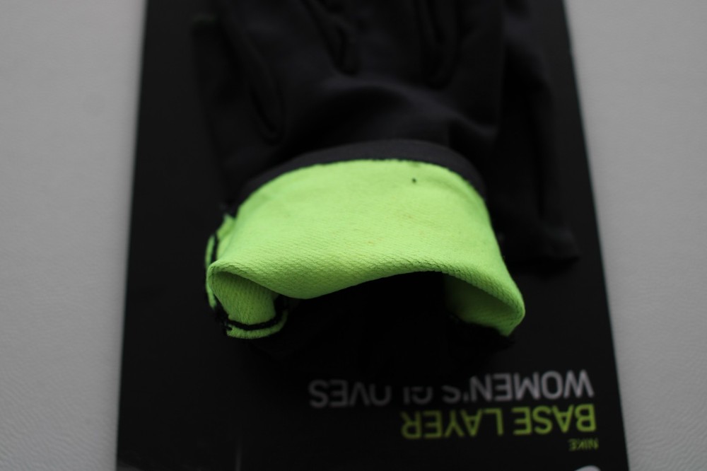 Nike Women's Base Layer Gloves Medium Black/Volt