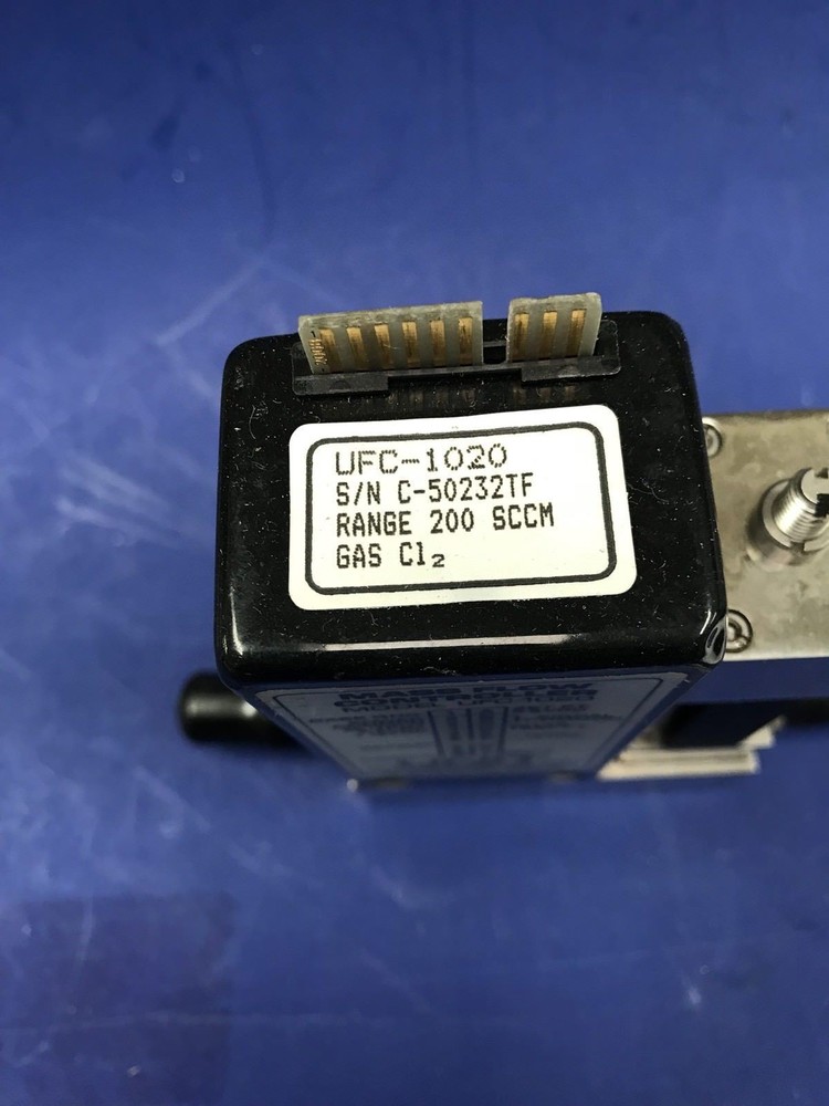 Unit UFC-1020, MFC, Mass Flow Controller, CL2, 200 SCCM, 1/4" VCR, Used