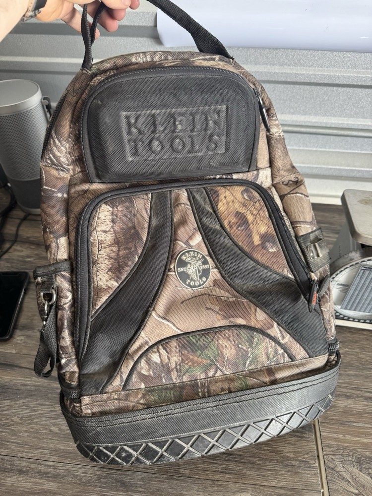Klein Tools Camouflage Tool Backpack Polyester Padded Adjustable Handle Black