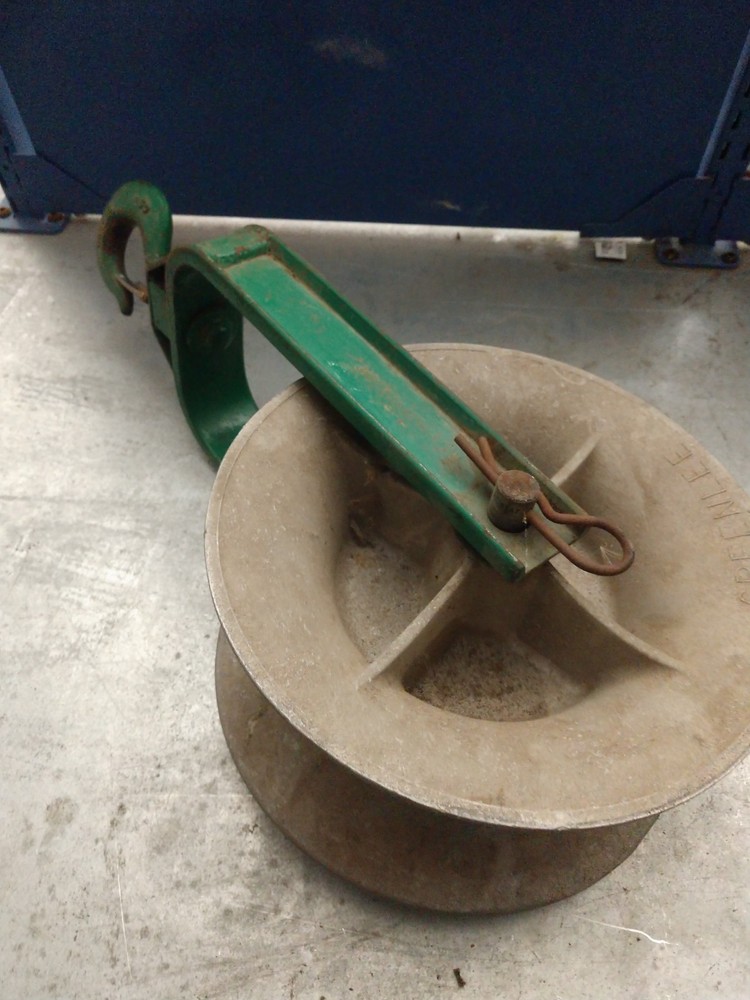 Greenlee 651 12 Hook Type Cable Sheave