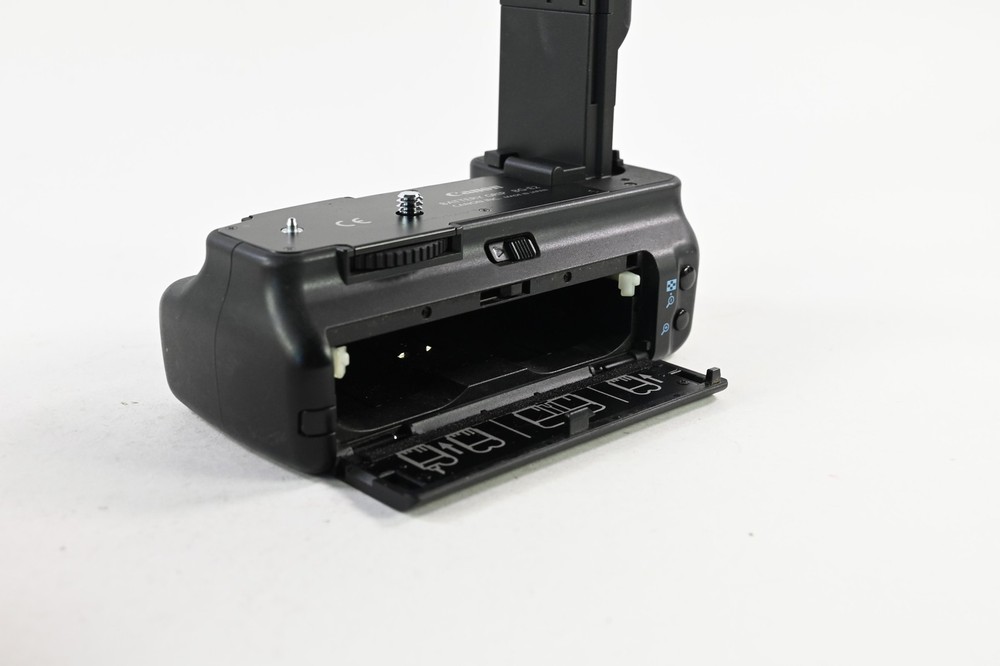 Canon BG-E2 Battery Grip for 20D, 30D #G454