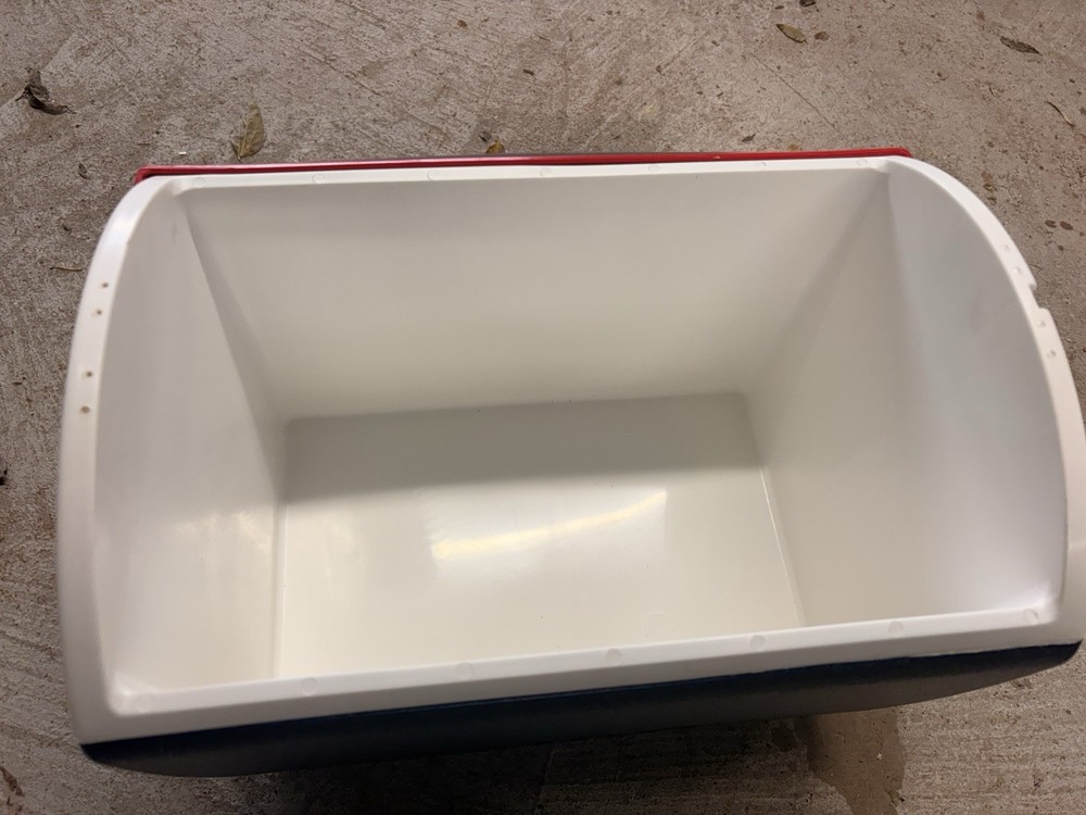 Portable Puppy Incubator