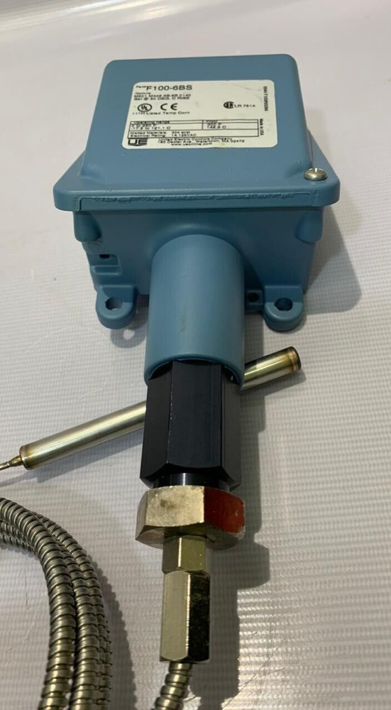 United Electric Controls / Temperature Controller / F100-6BS