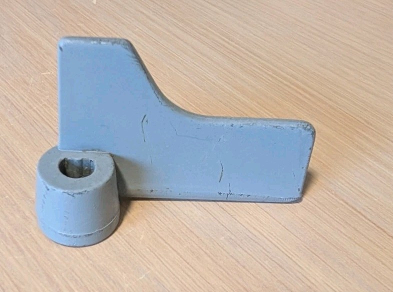 Breadman Bread Maker Machine.  Mixing Paddle Only,  Model No. TR441