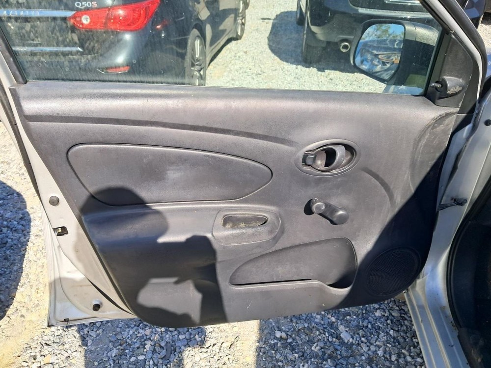 VERSA 2014 Glove Box 4841012