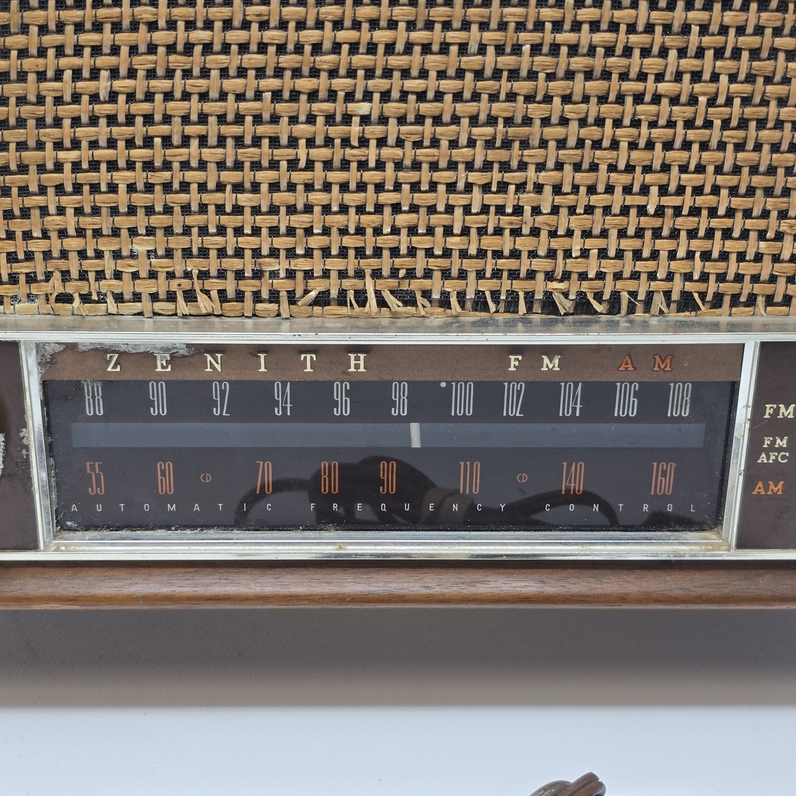 Vintage Zenith Model K731 Tube Long Distance Radio AM/FM Tested Works