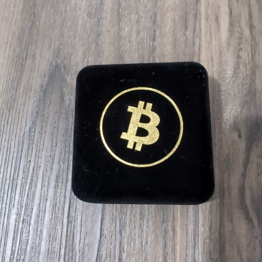 Gold Plated Bitcoin Cryptocurrency Novelty Coin Commemorative Display Box