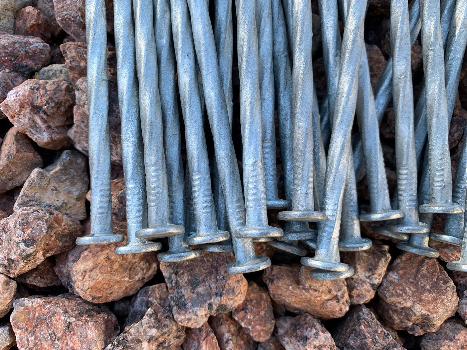 Sandbaggy 6 in. Heavy Duty Galvanized Spiral Artificial Turf Nails - 3 Ga Steel