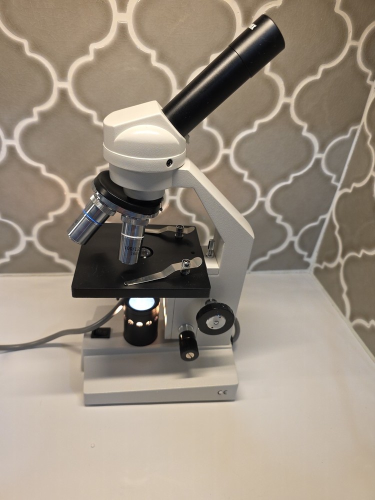 AmScope Microscope w/ WF10X Eyescope and Glass Slides