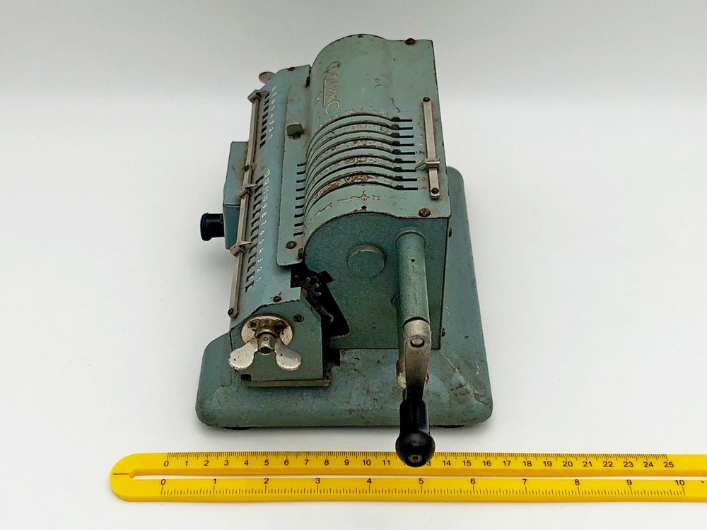 Arithmometer Felix Vintage Calculating Pre-computer Adding Machine in Case USSR