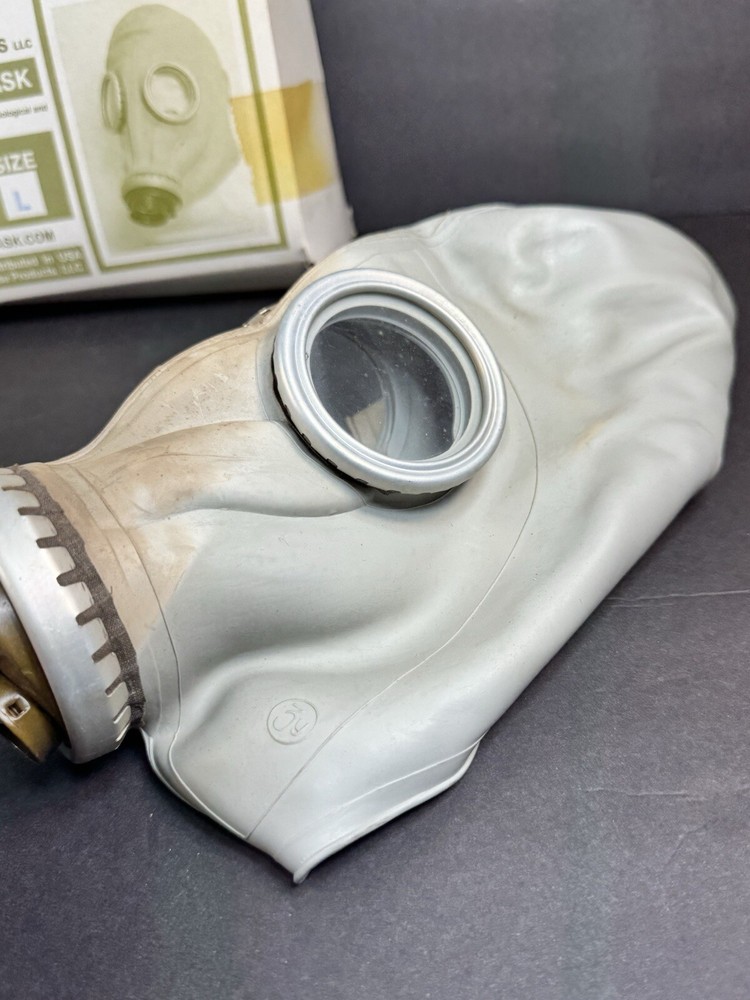 Vtg Gas Mask