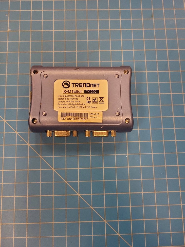 TRENDnet TK-207 KVM Switch 2 Port VGA USB Console Control Computer PC Server