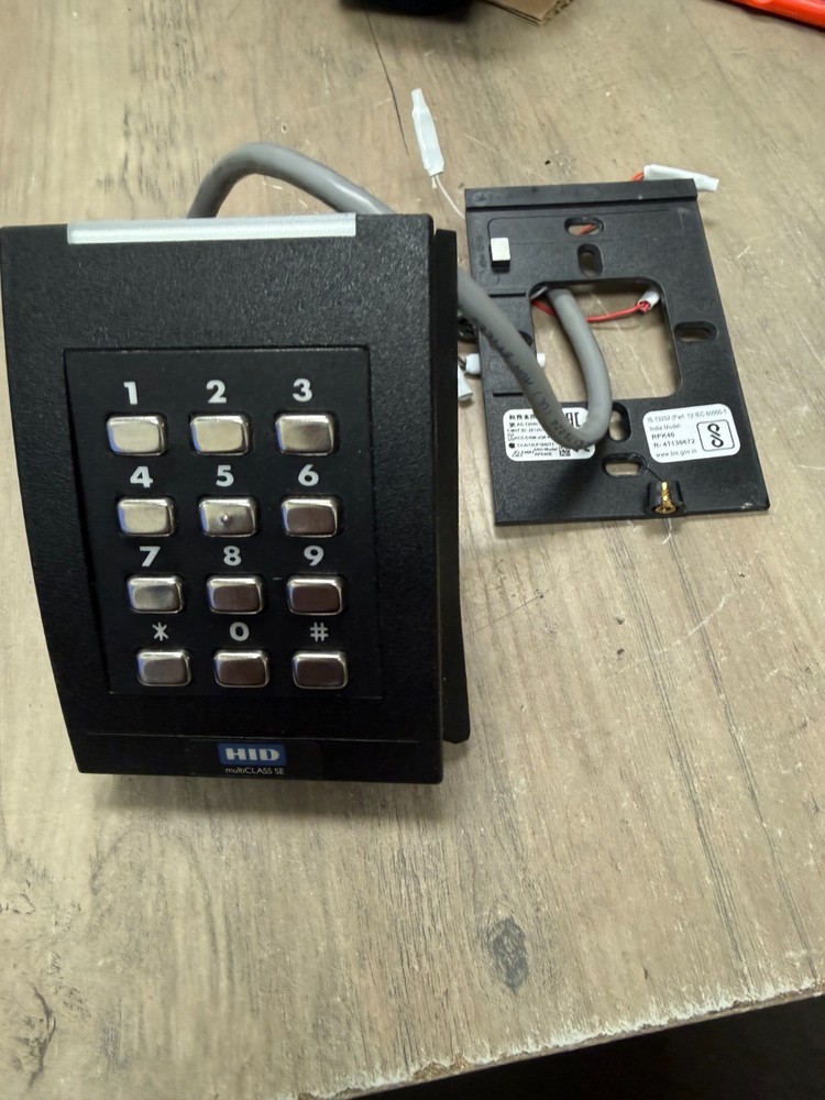 HID 921PTNNEK00000 multiCLASS RP40 Wall Switch Reader - Black UNTESTED READ