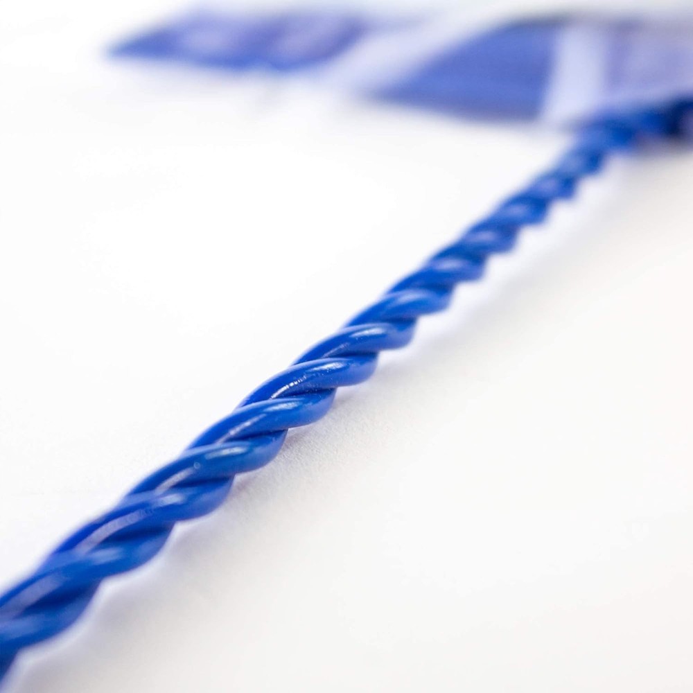 Compact Quick Net for Fishkeeping - Durable 4" x 3" Mesh Net with Grip Handle