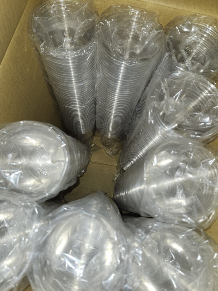 clear plastic cups with lids