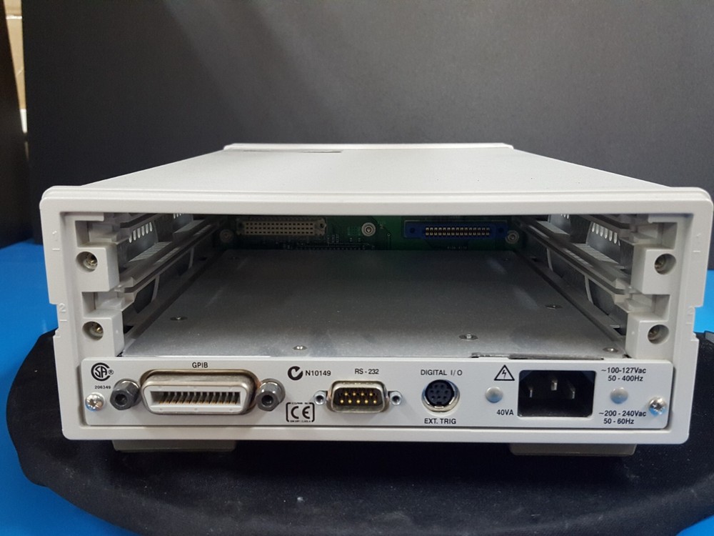 Agilent 3499B: Switch / Control System Main Frame (1392)