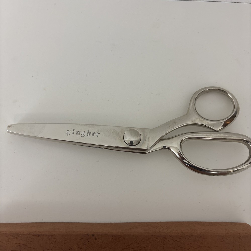 Vintage Gingher Pinking Shears Scissors G-7P Original Box 7-1/2" NICE