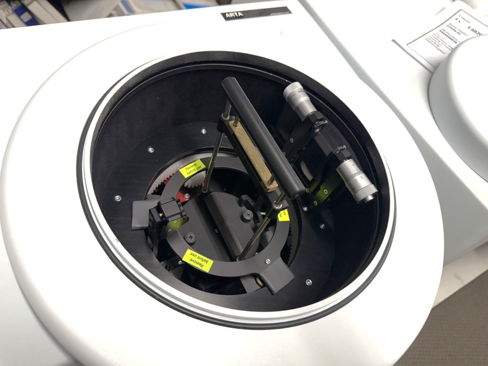 Perkin Elmer LAMBDA 1050+(PLUS) InGaAs ARTA UV-VIS-NIR Spectrophotometer NICE!