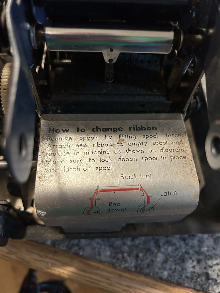 Commodore 207CB Electronic Adding Machine Awesome Color Scheme Powers On Used