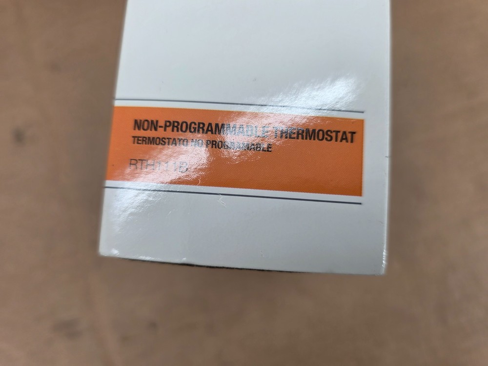 Honeywell RTH111B1024 Horizontal Digital Non-Programmable Thermostat