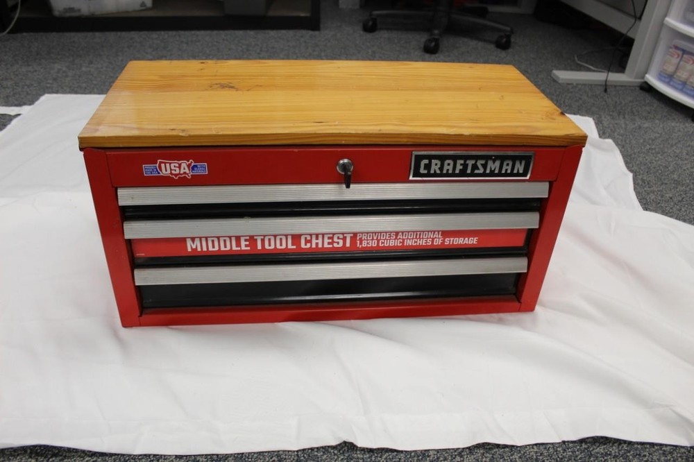 Craftsman Middle Tool Chest Locking 3 Drawer 2000 Series 26" Width (A)