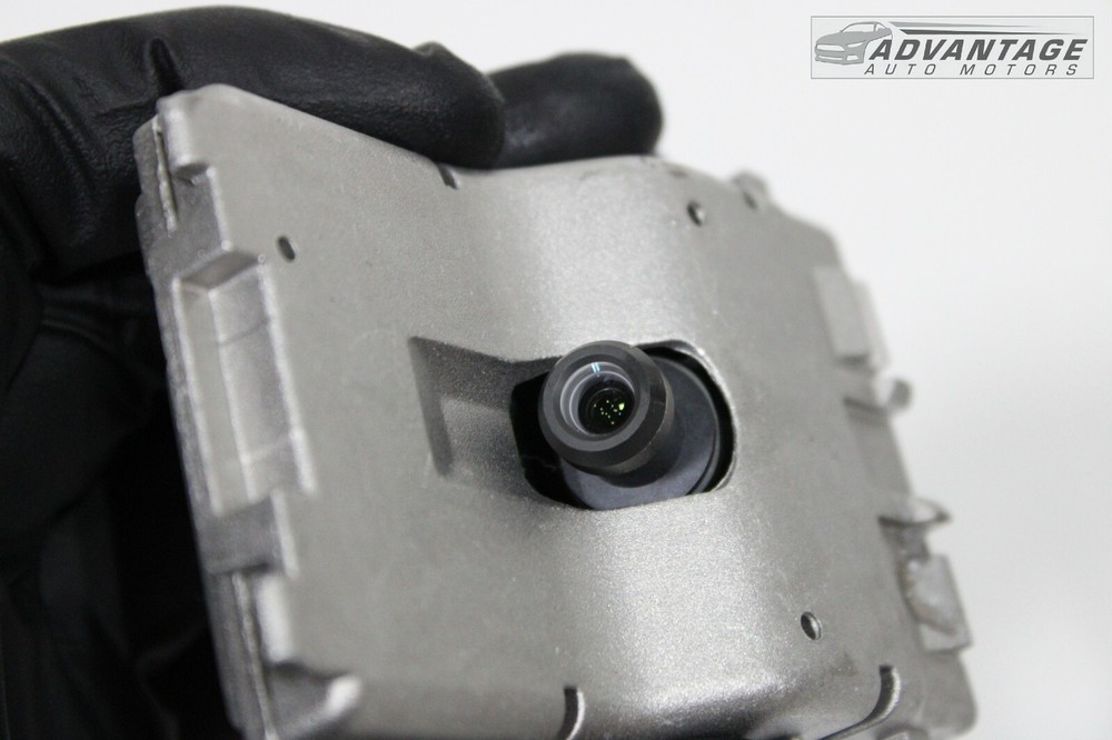 2017-2020 CHRYSLER PACIFICA FRONT WINDSHIELD LANE DEPARTURE CAMERA MODULE OEM