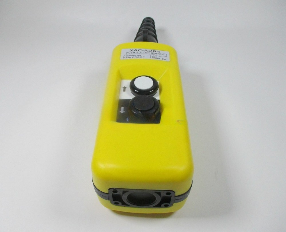 1PCS New XAC-A281 Pendant Control Stations Crane 2 Pushbutton Switch AC250V 5A