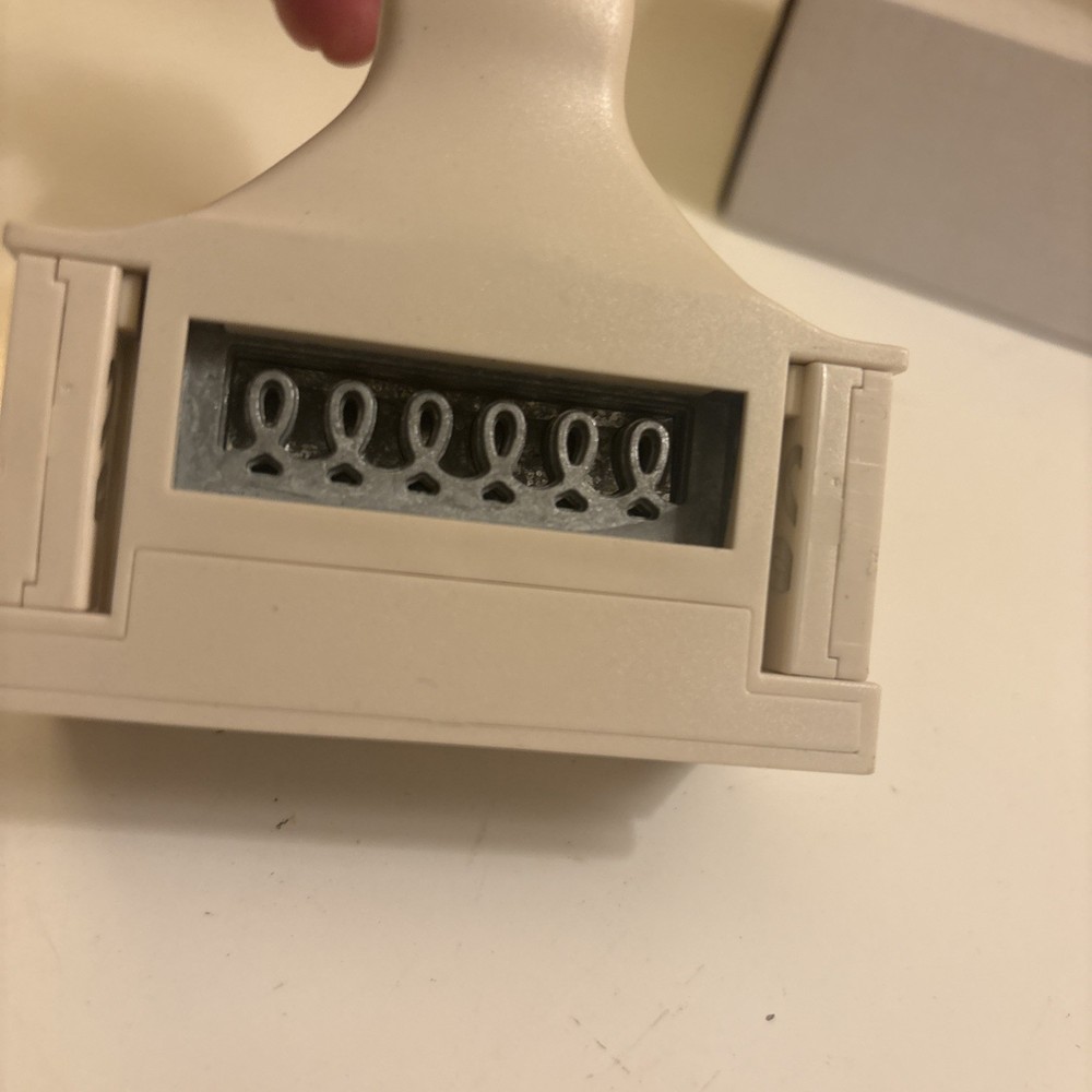 Martha Stewart Crafts Punch Around the Page Set Loop Corner Edge 2. (b2