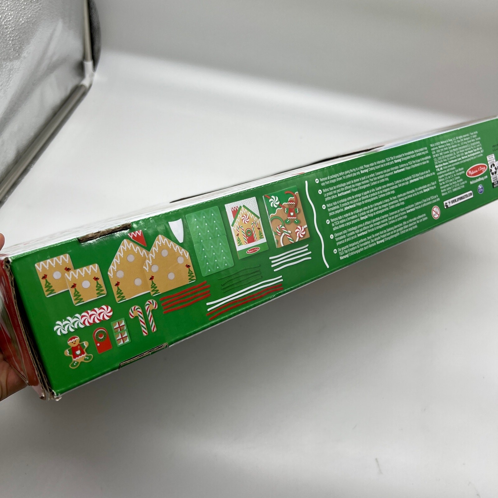 Melissa & Doug Wooden Gingerbread House Reusable, Mess-Free Play Set Activity