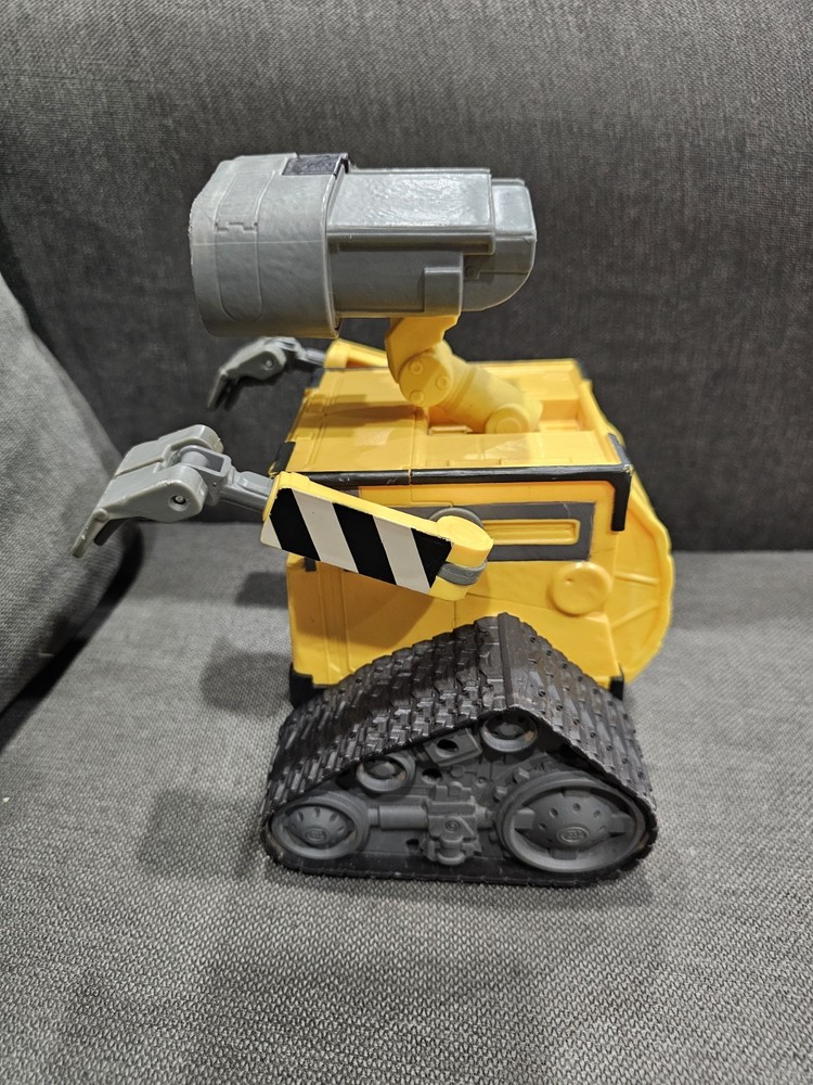 Mattel Disney Pixar Wall-E RC Figure W/Remote Robot Tested & Working