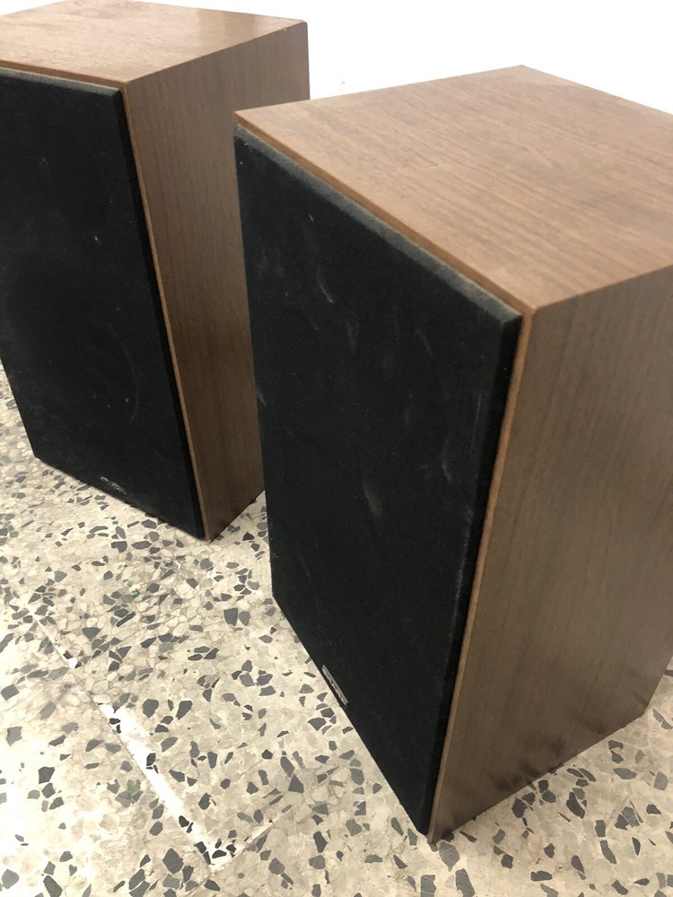 Sharp Pair *Vintage Speakers (Read)