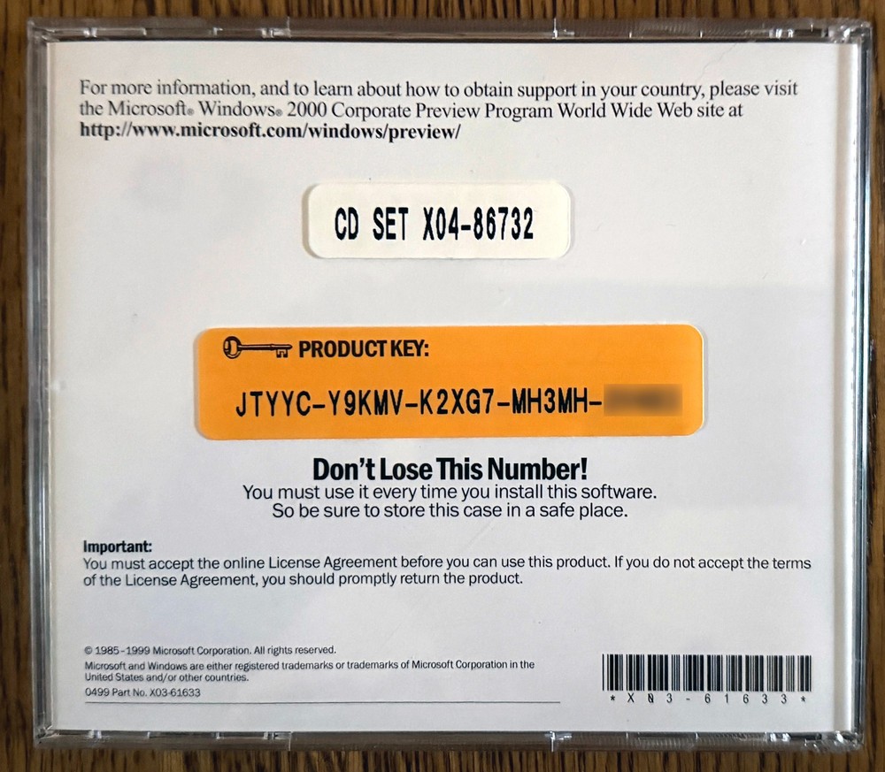 Microsoft Windows 2000 Server Beta 3 CD with Product Key