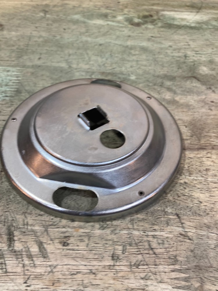 Coleman 295 Lantern - Globe Rest