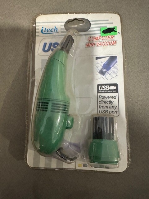 MINI COMPUTER VACUUM USB POWERED.  BRAND NEW