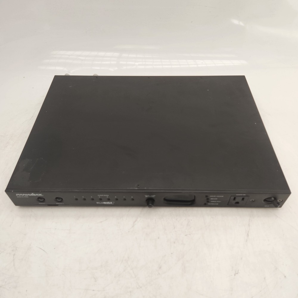 Panamax M4315-Pro 8-Outlet Rack Mount PDU Power Conditioner *Powers On, Untested