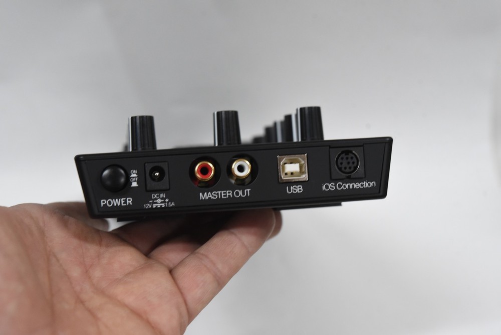 RELOOP MixTour All-In-One DJ Controller with Carry Case & Lightning Cable