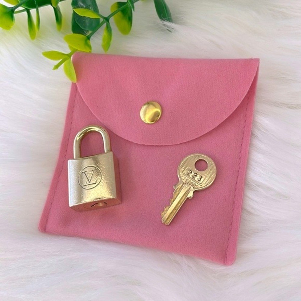 Louis Vuitton Padlock and Key #223