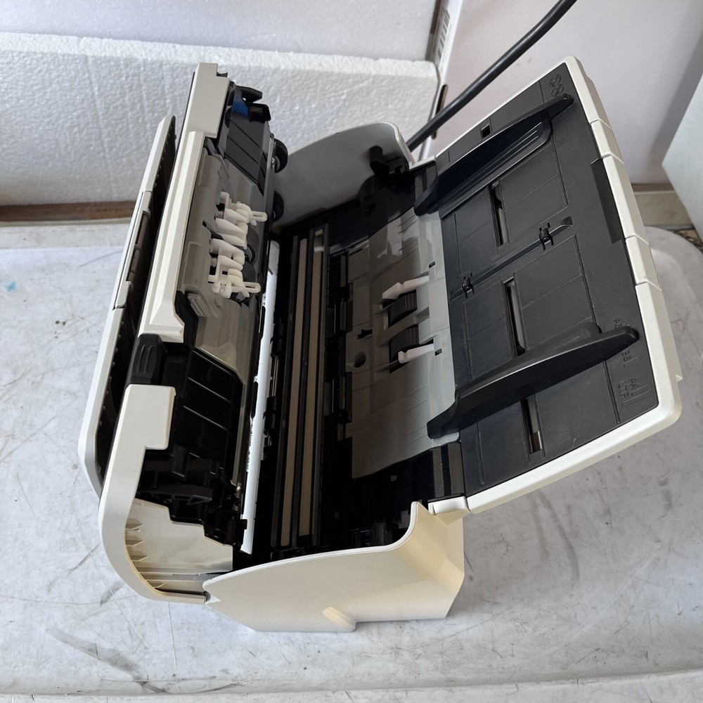 Fujitsu fi-6130 Duplex Color Document Sheetfed Scanner USB With Trays